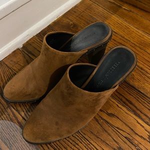 Brown leather (suede) mules